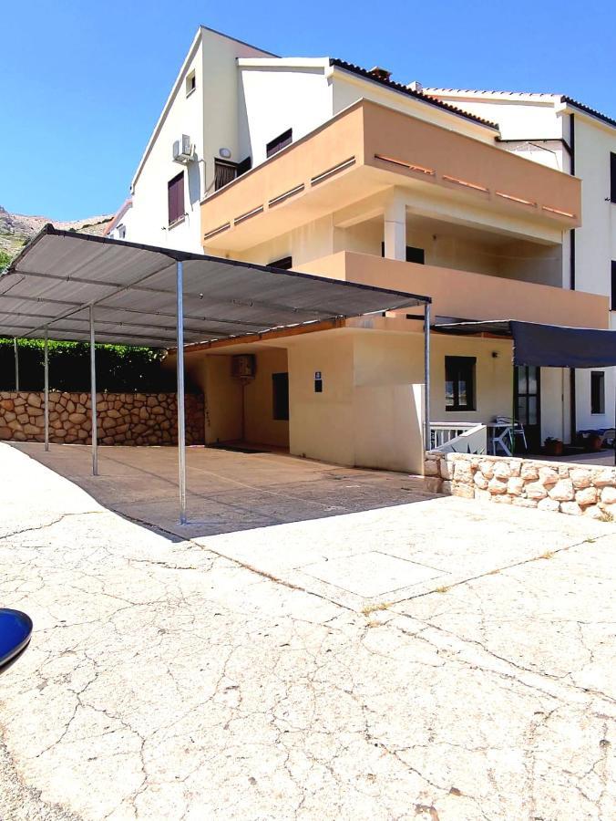 Apartments Lucia Паг Екстериор снимка